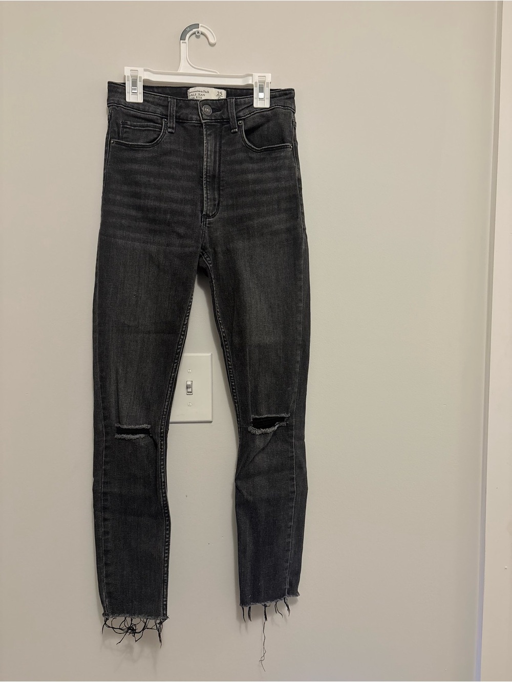 Abercrombie & Fitch High-Rise Black Distressed Skinny Jeans